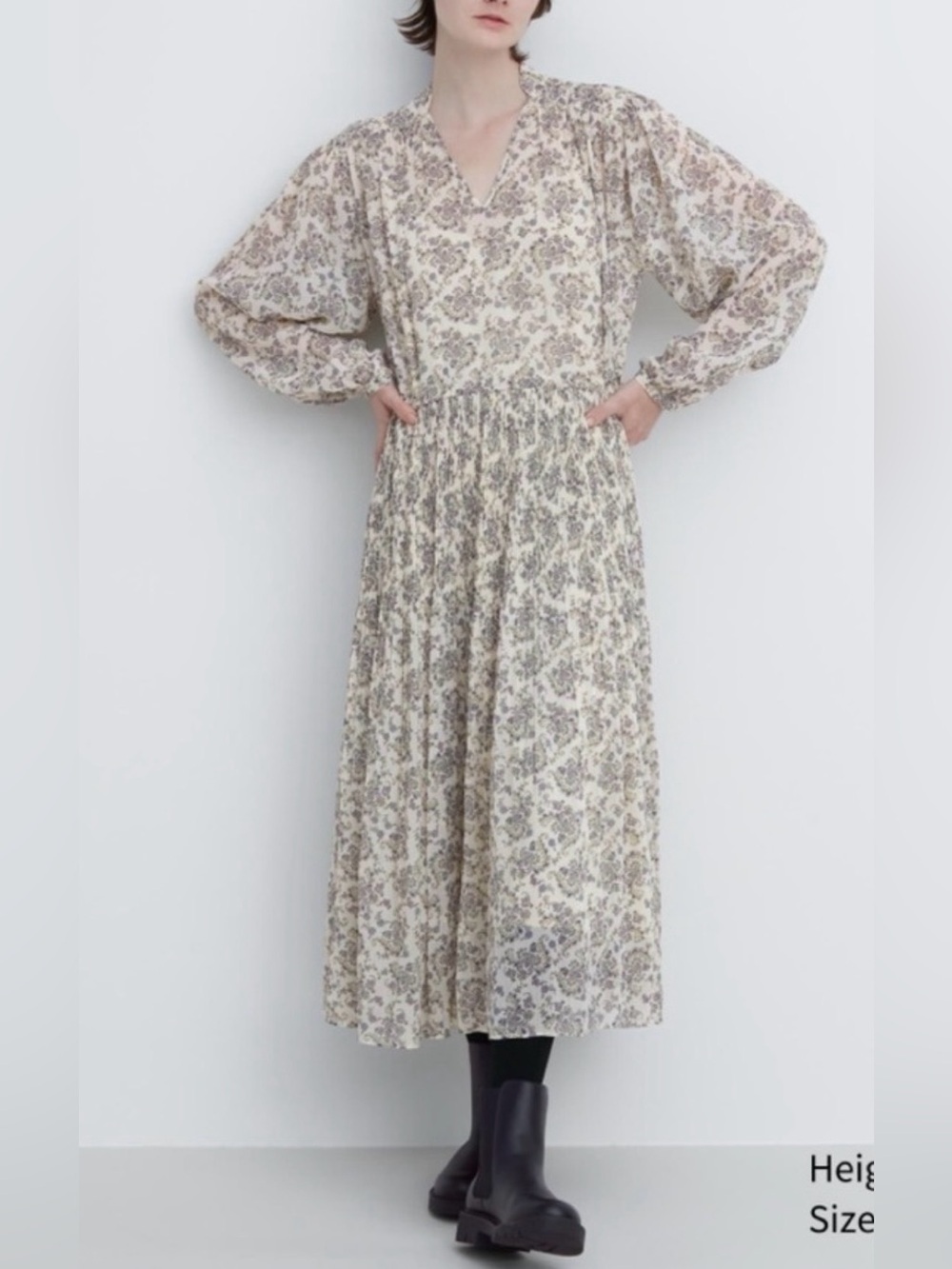Uniqlo Chiffon Pleated Printed Long Sleeved Dress Size S